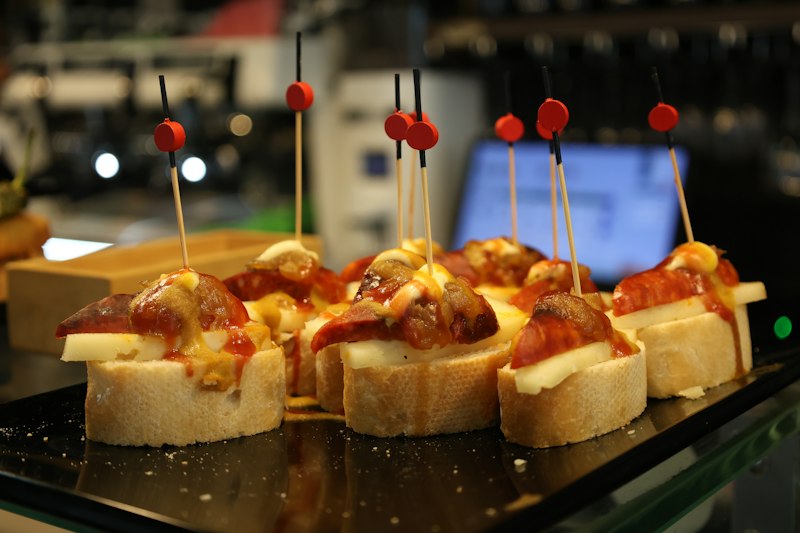 Pintxo de jamón y queso